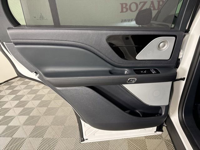 New 2025 Lincoln Aviator Reserve w/ Luxury Package image 18