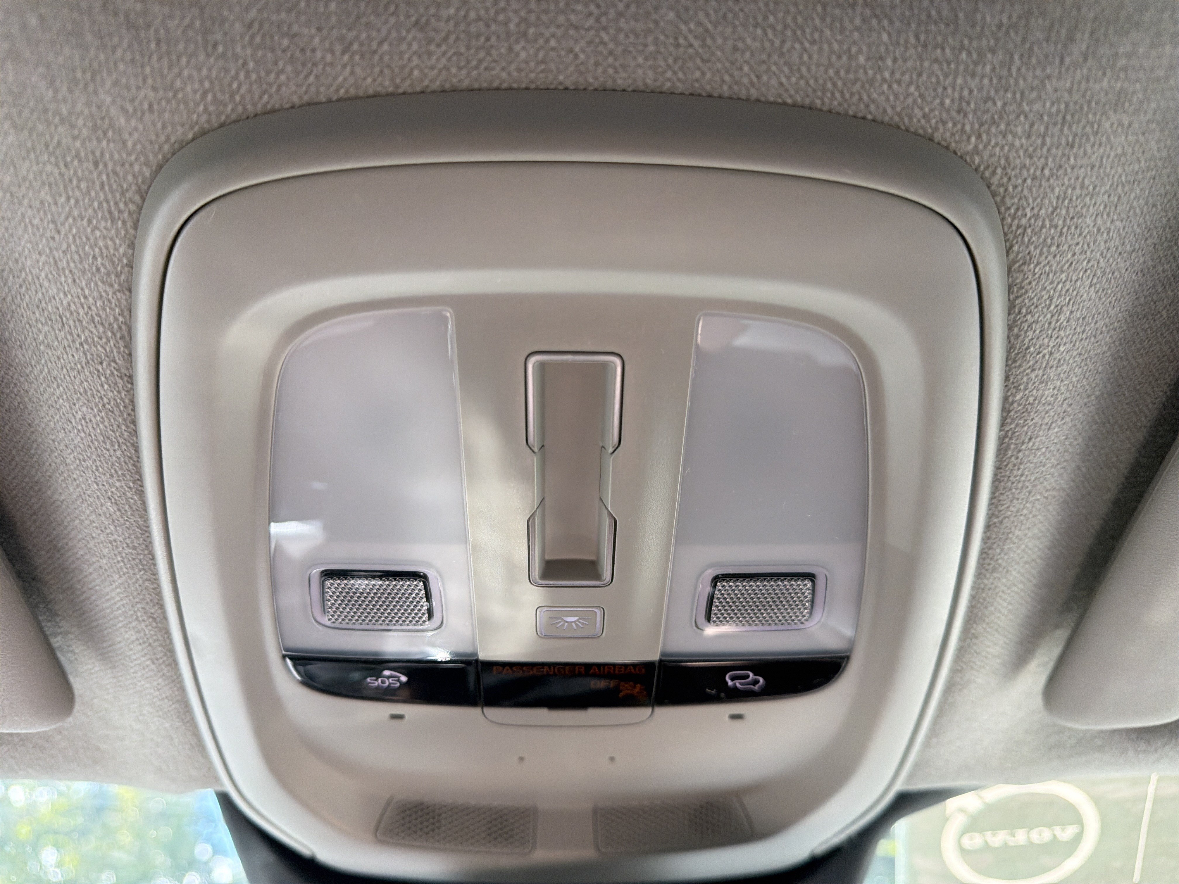 Used 2025 Volvo XC40 B5 Plus AWD/4WD image 29