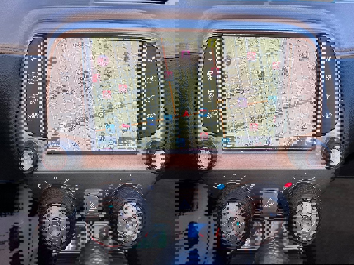 Used 2014 Chevrolet Camaro SS image 15