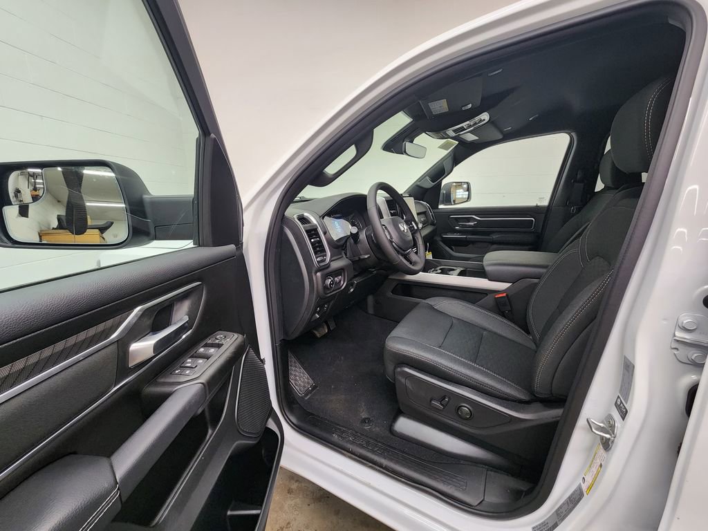 New 2026 RAM 1500 4x4 Crew Cab image 9