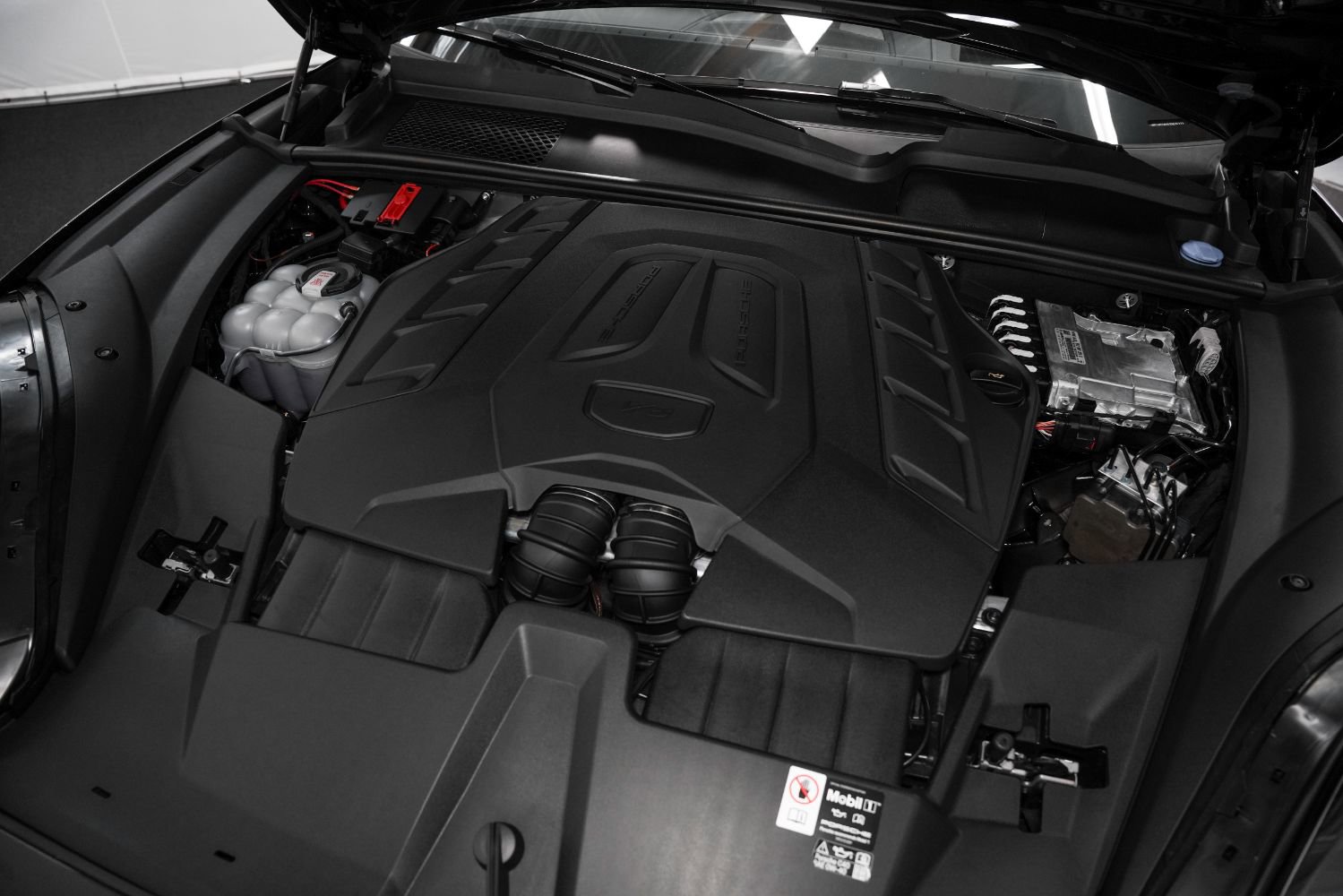 Used 2025 Porsche Cayenne GTS image 56