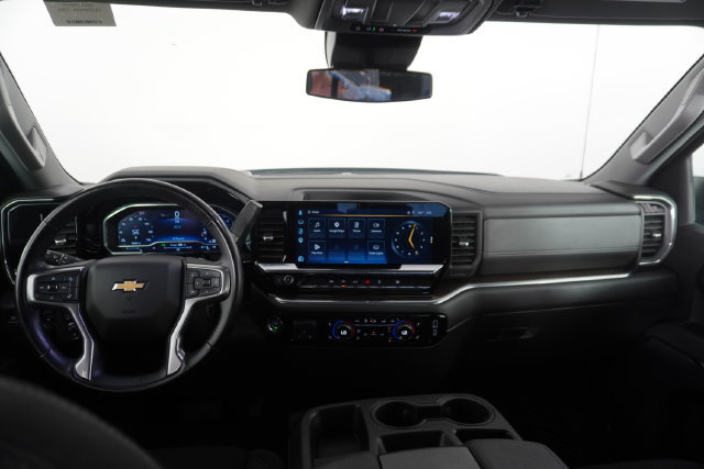 Used 2025 Chevrolet Silverado 1500 LT AWD/4WD image 33