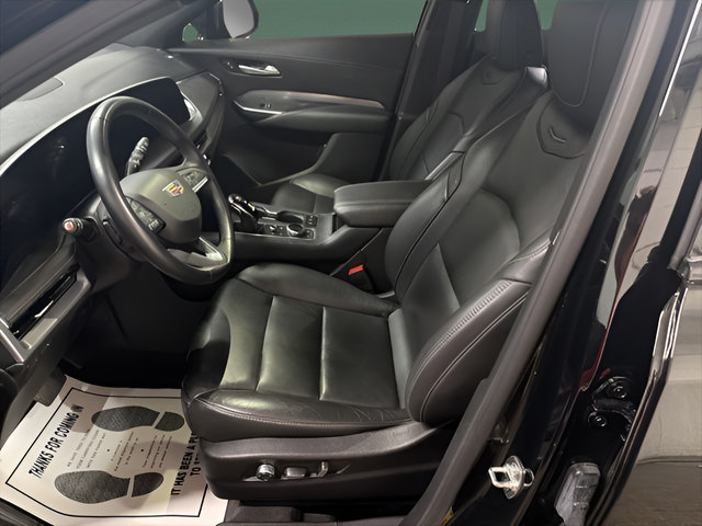 Used 2025 Cadillac XT4 Premium Luxury FWD image 12