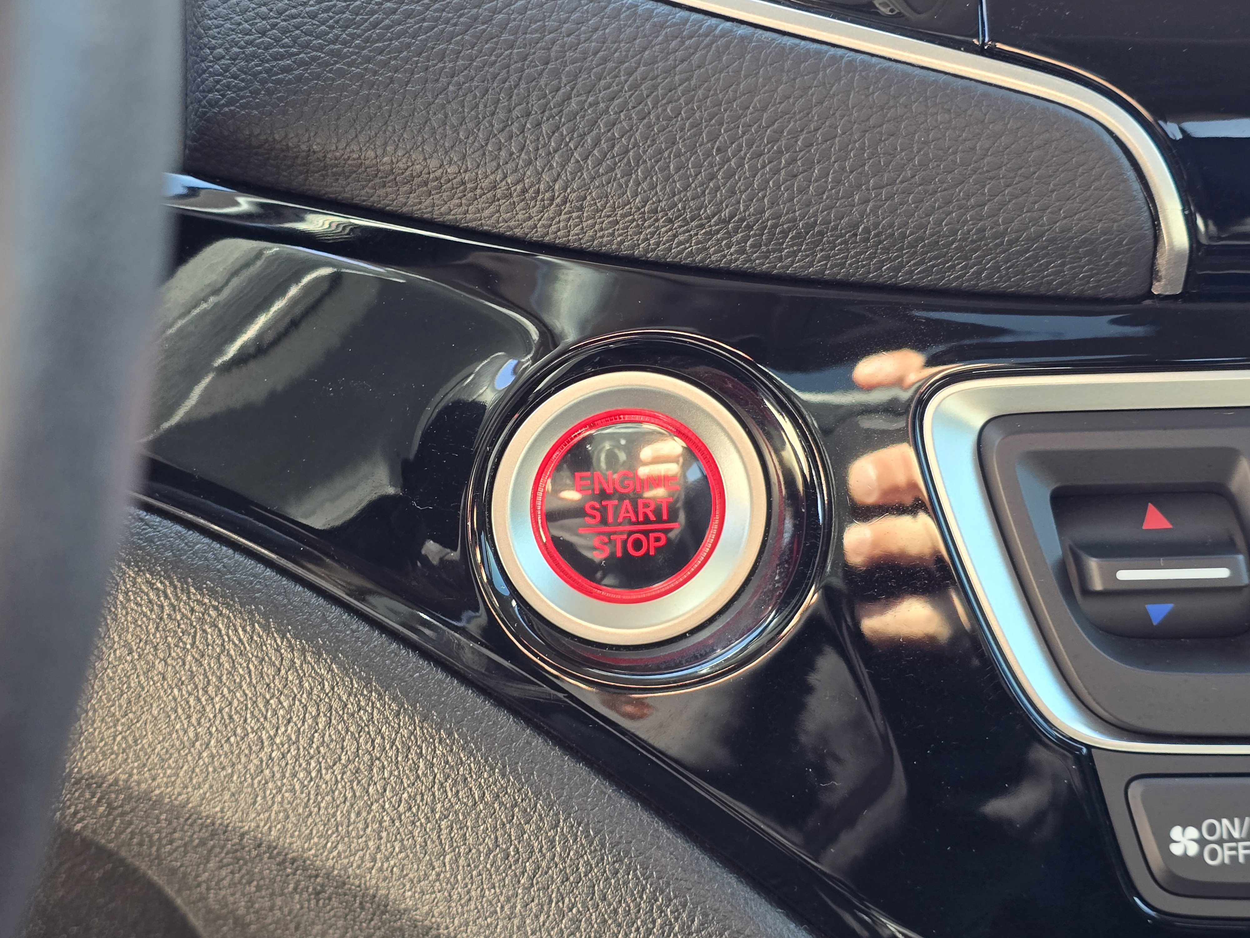 Used 2022 Honda Pilot Elite image 34