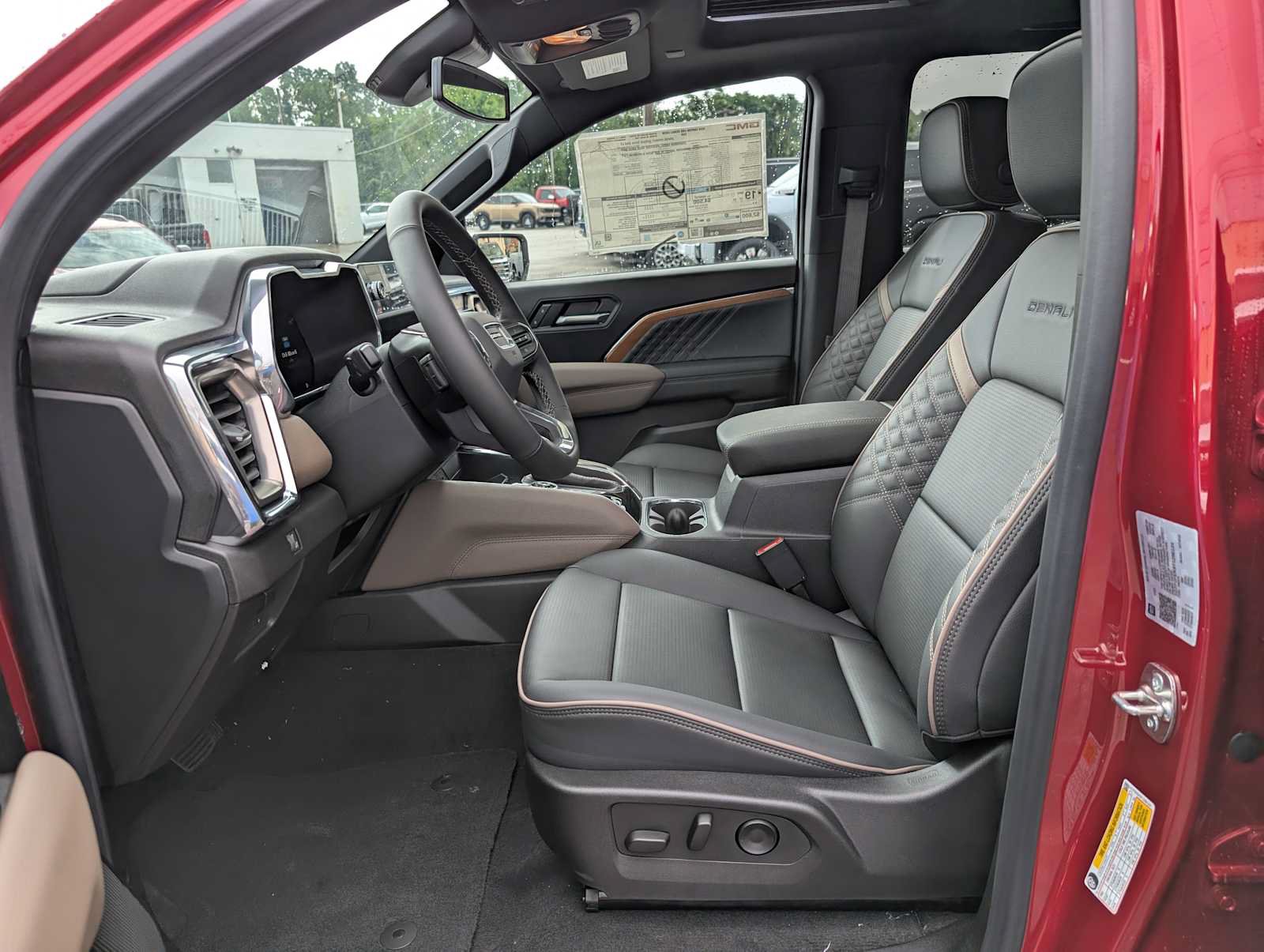 New 2026 GMC Canyon Denali AWD/4WD image 4