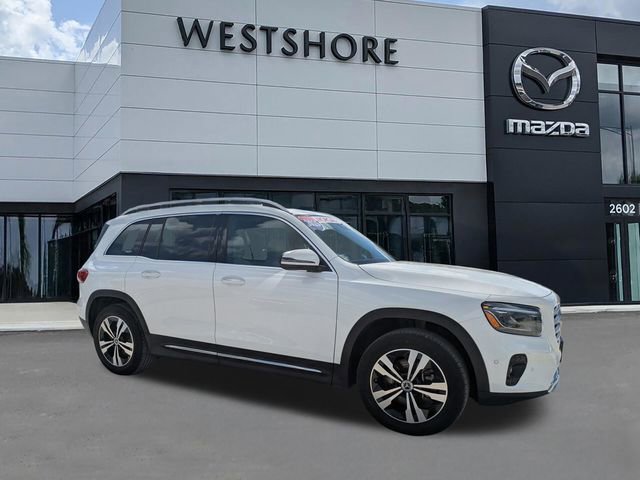 Used 2025 Mercedes-Benz GLB 250 4MATIC w/ Winter Package image 1