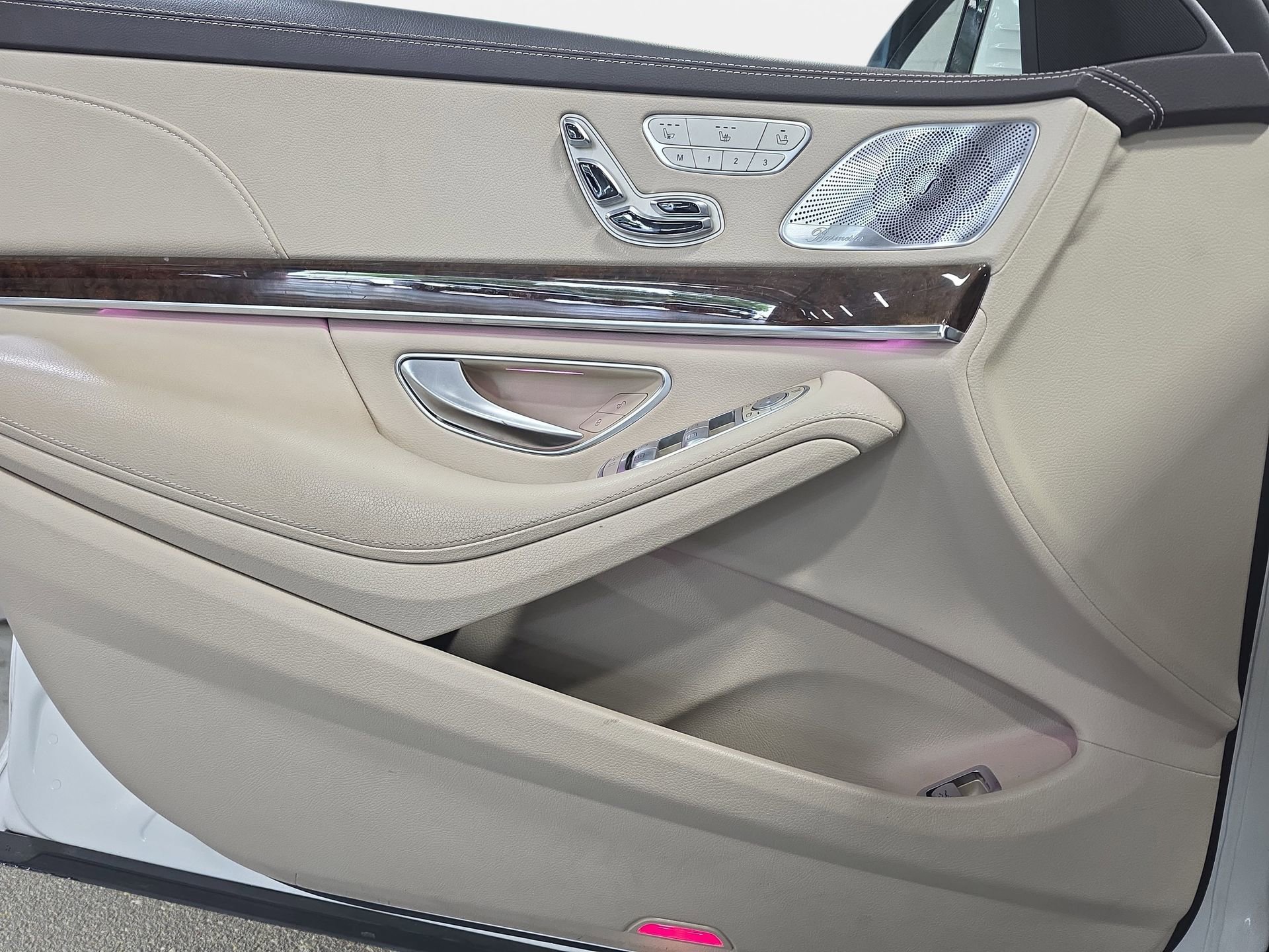 Used 2015 Mercedes-Benz S 550 4MATIC Sedan image 26