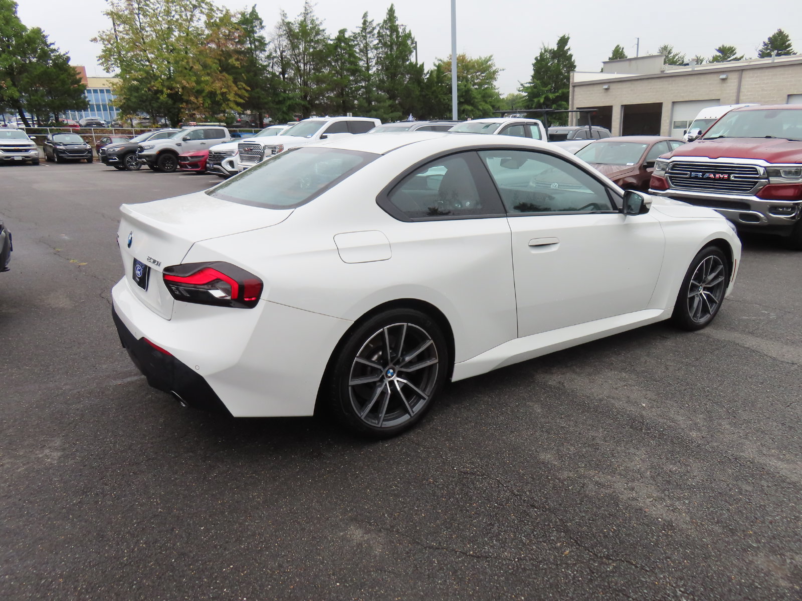 Used 2024 BMW 230i xDrive Coupe w/ Convenience Package AWD/4WD image 5