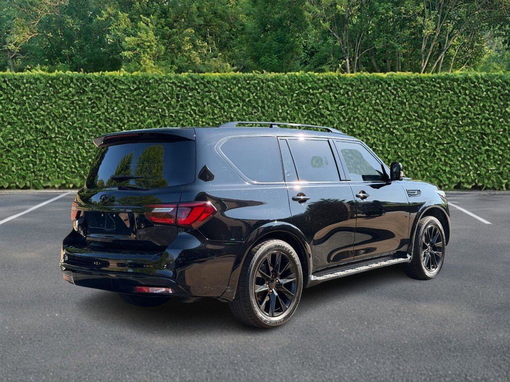 Used 2022 INFINITI QX80 Luxe w/ All-Season Package AWD/4WD image 3