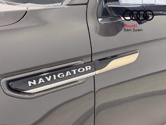Used 2024 Lincoln Navigator L Black Label AWD/4WD image 6