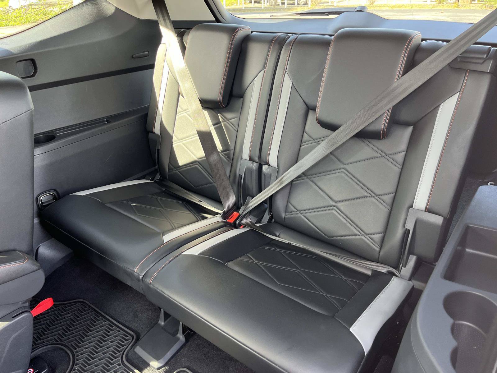 Used 2024 Volkswagen Atlas Peak Edition SEL AWD/4WD image 19
