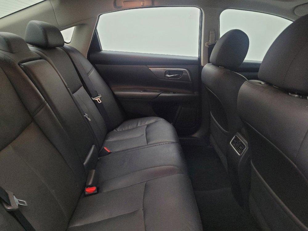 Used 2015 Nissan Altima 2.5 SL w/ Moonroof Package image 19