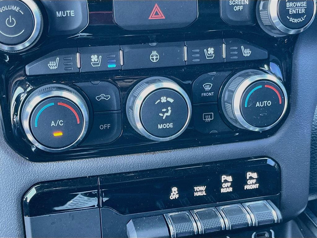 Used 2022 RAM 1500 Laramie RWD image 16