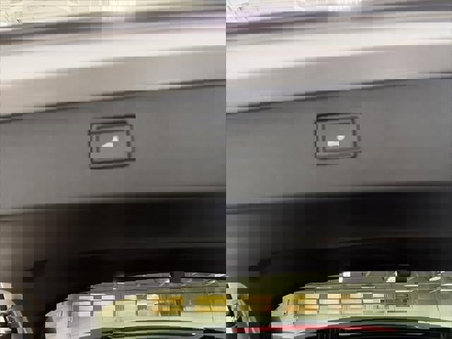 Certified 2025 Volkswagen Tiguan SE image 68