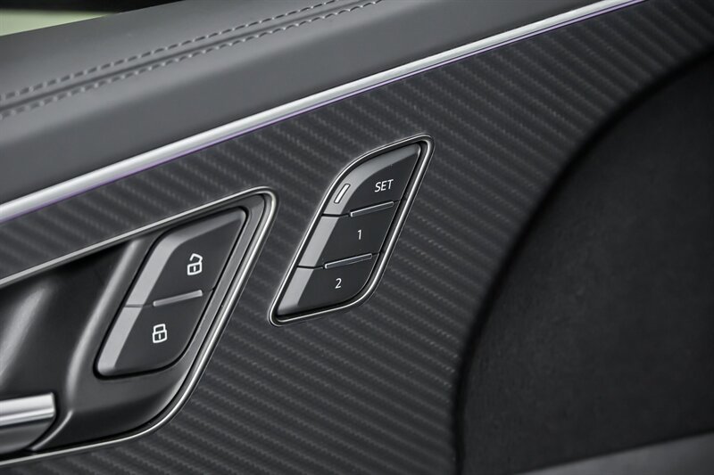 Used 2025 Audi SQ8 Prestige AWD/4WD image 14