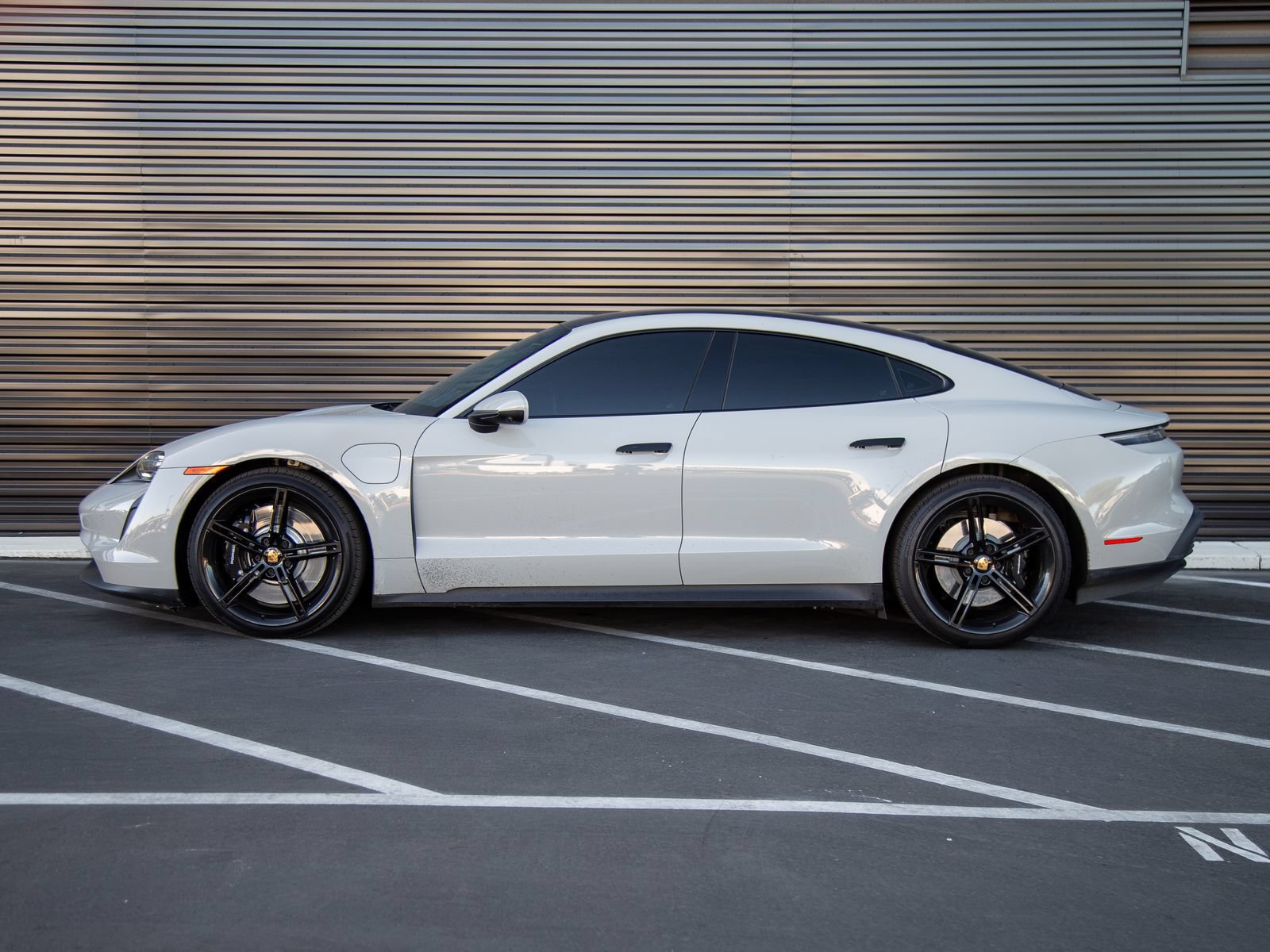 Certified 2022 Porsche Taycan 4S AWD/4WD image 2