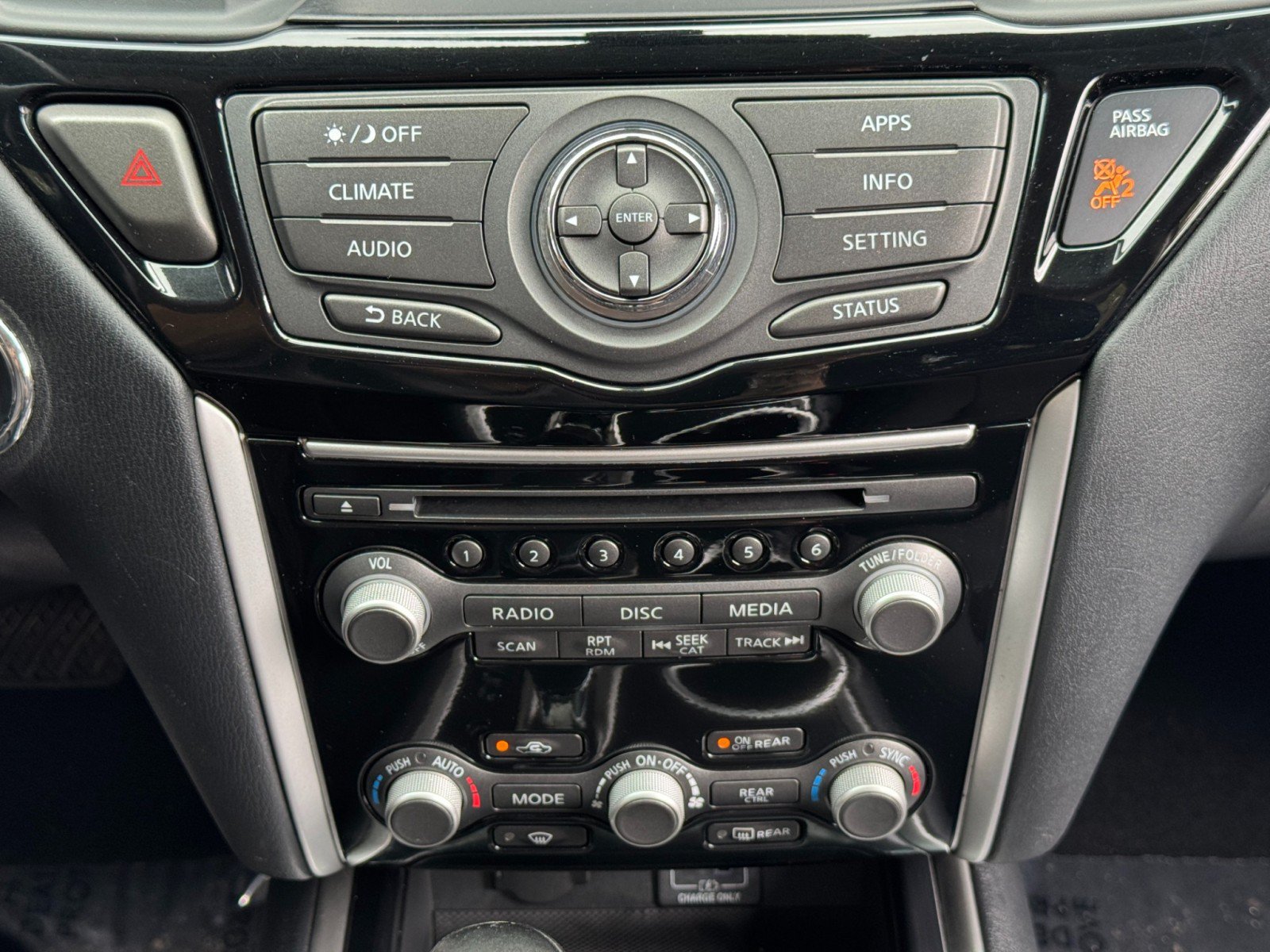 Used 2019 Nissan Pathfinder SV FWD image 25