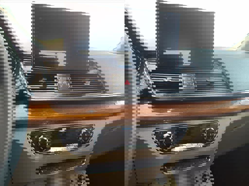 Used 2023 Audi Q5 2.0T Premium w/ Convenience Package image 13