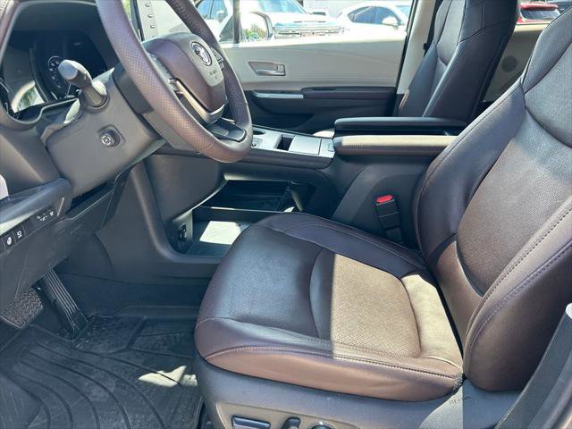 Certified 2024 Toyota Sienna Platinum AWD/4WD image 11