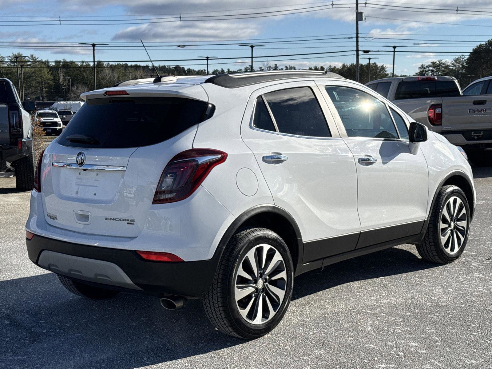 Used 2022 Buick Encore Preferred w/ Safety Package image 5