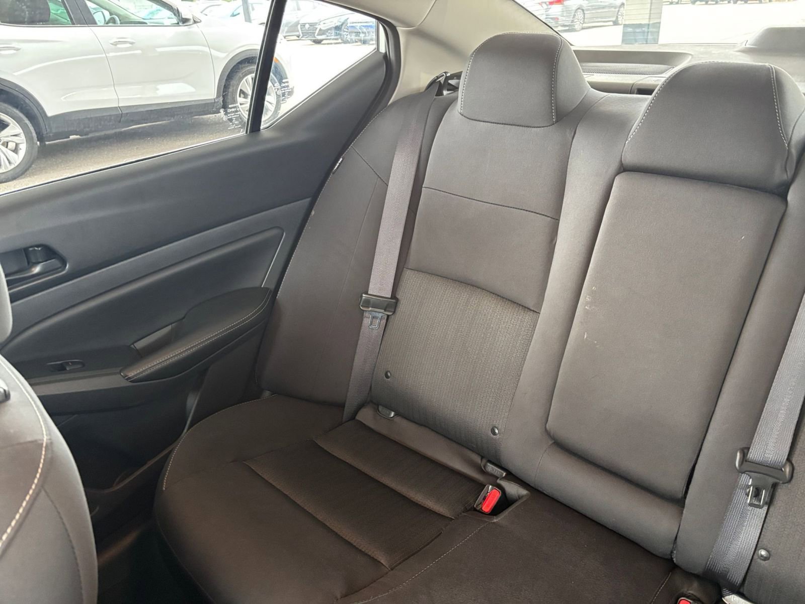 Used 2025 Nissan Altima 2.5 SV FWD image 40