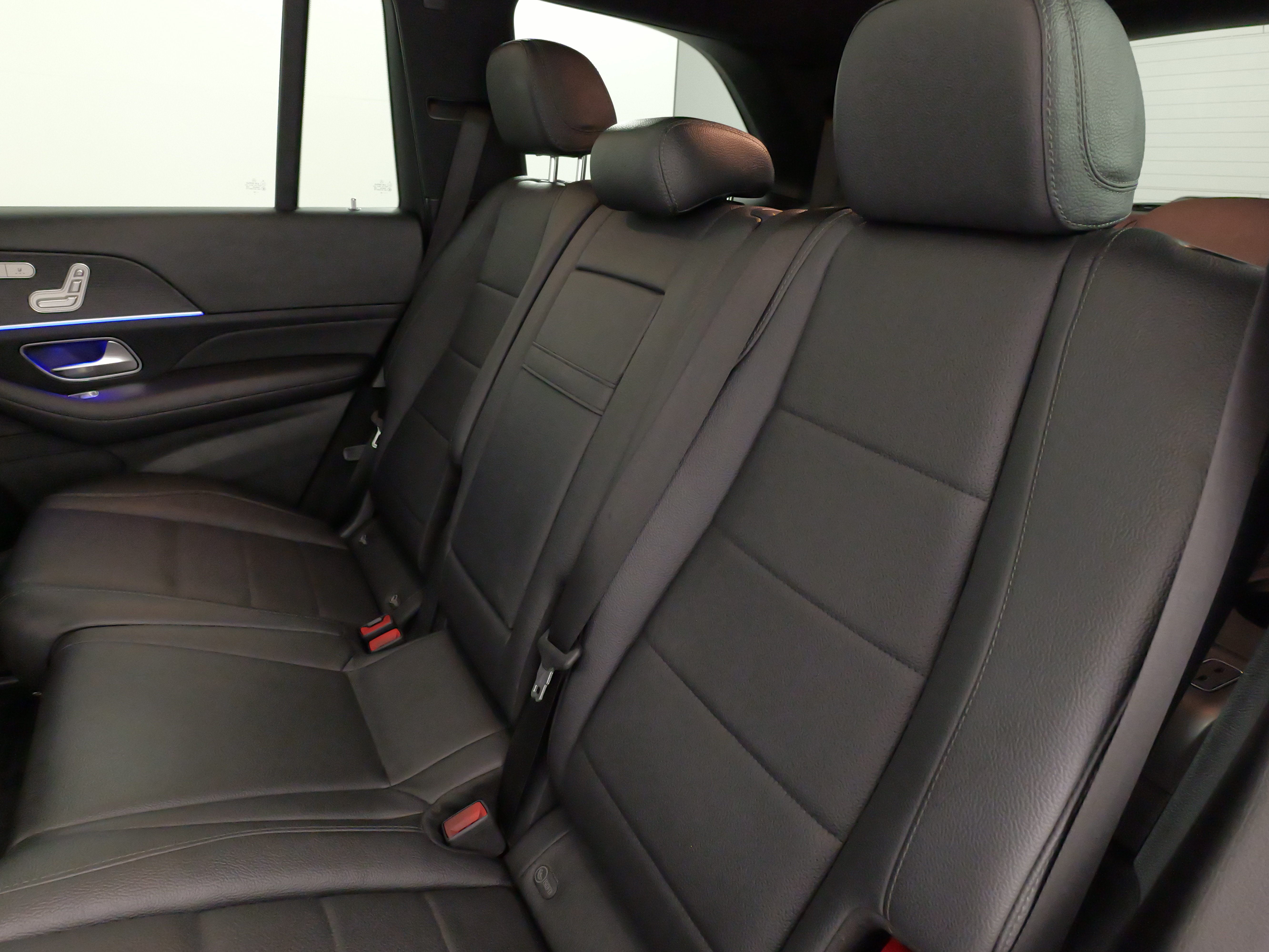 Used 2022 Mercedes-Benz GLS 450 4MATIC image 41