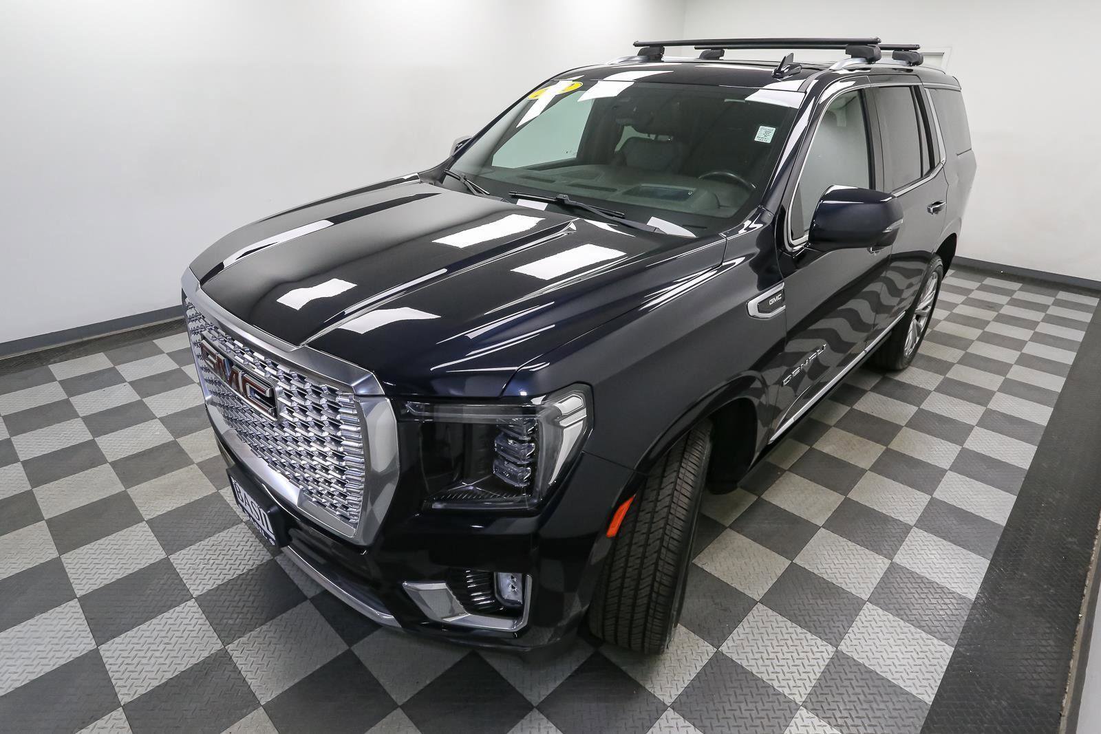 Used 2022 GMC Yukon Denali w/ Denali Premium Package AWD/4WD image 6