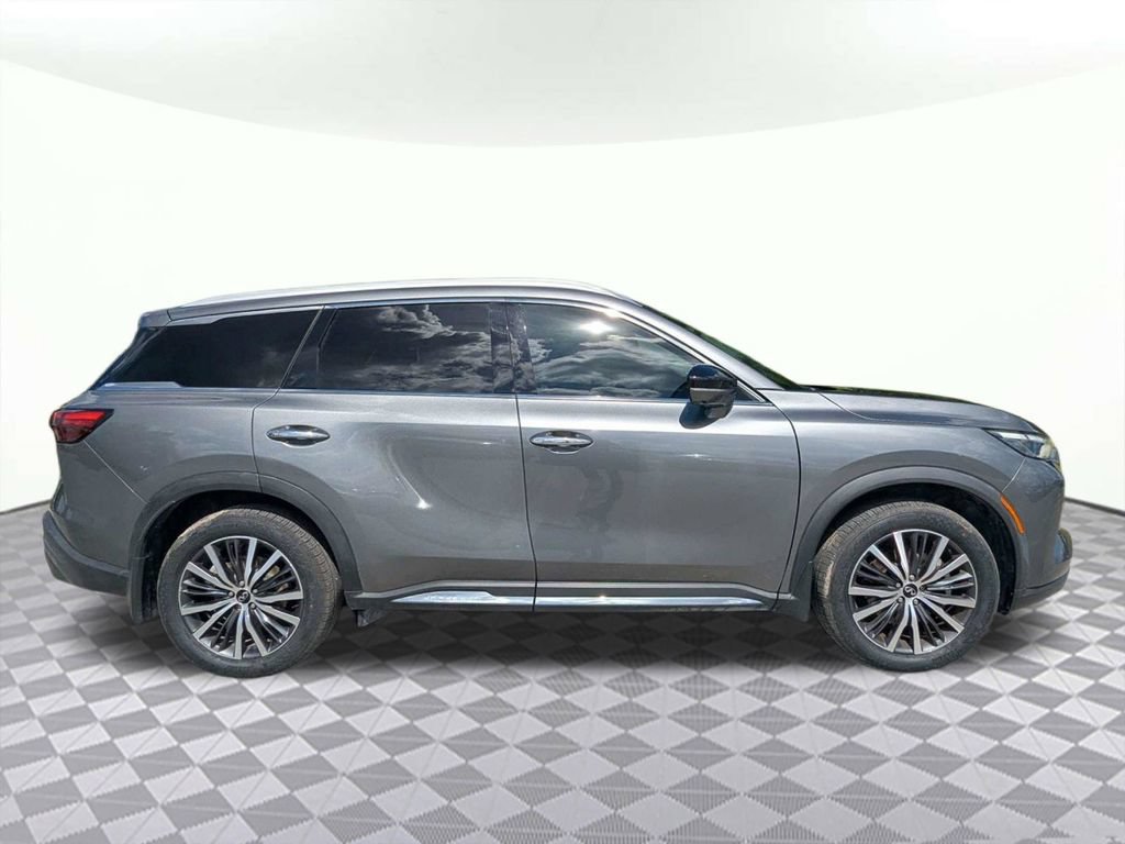 Used 2023 INFINITI QX60 Sensory w/ Cargo Package AWD/4WD image 2