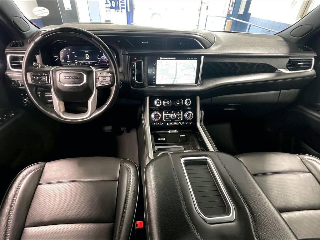 Used 2024 GMC Yukon Denali w/ Denali Reserve Package AWD/4WD image 22