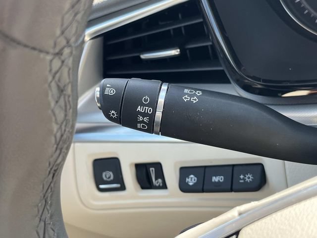 Used 2021 Cadillac XT5 Premium Luxury FWD image 40