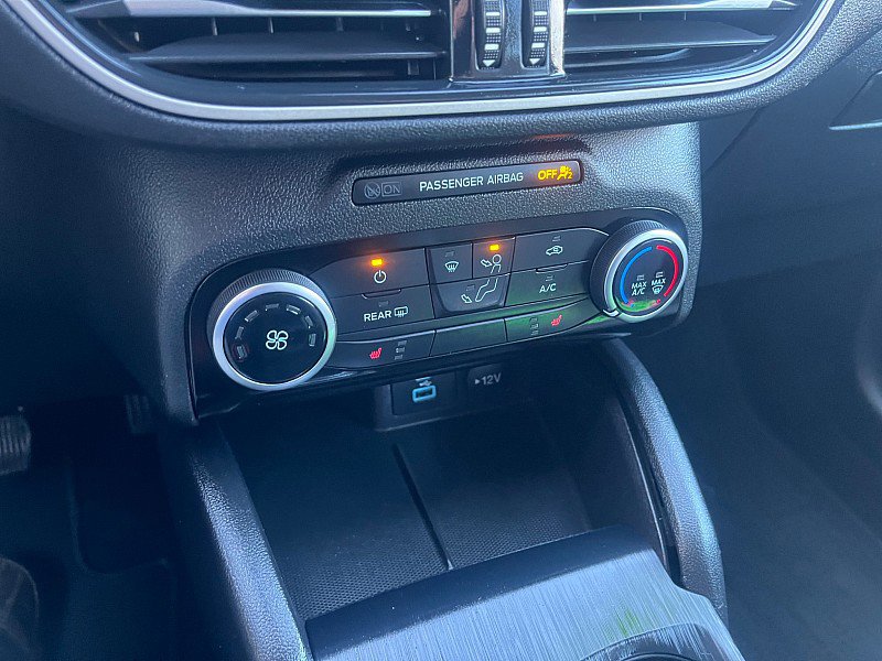 Used 2022 Ford Escape SE image 23