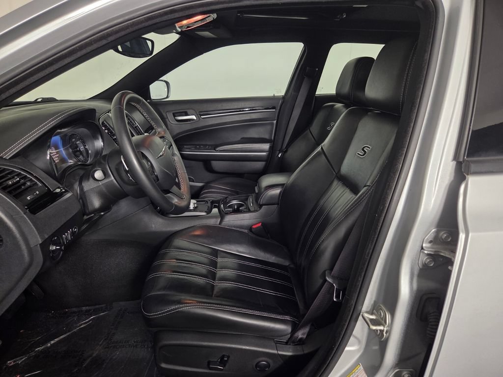 Used 2023 Chrysler 300 S RWD image 8