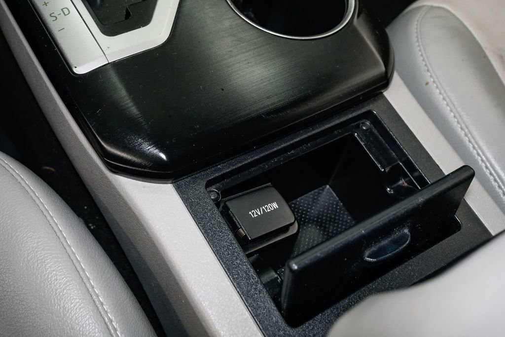 Used 2013 Toyota Camry LE image 19