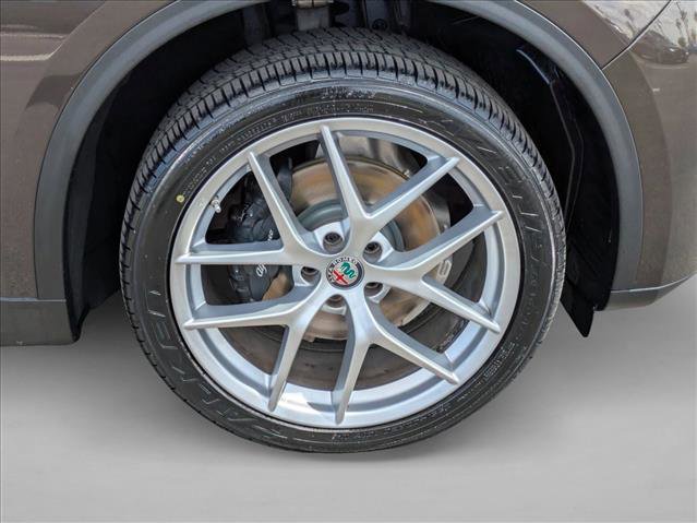 Used 2018 Alfa Romeo Stelvio Ti image 23