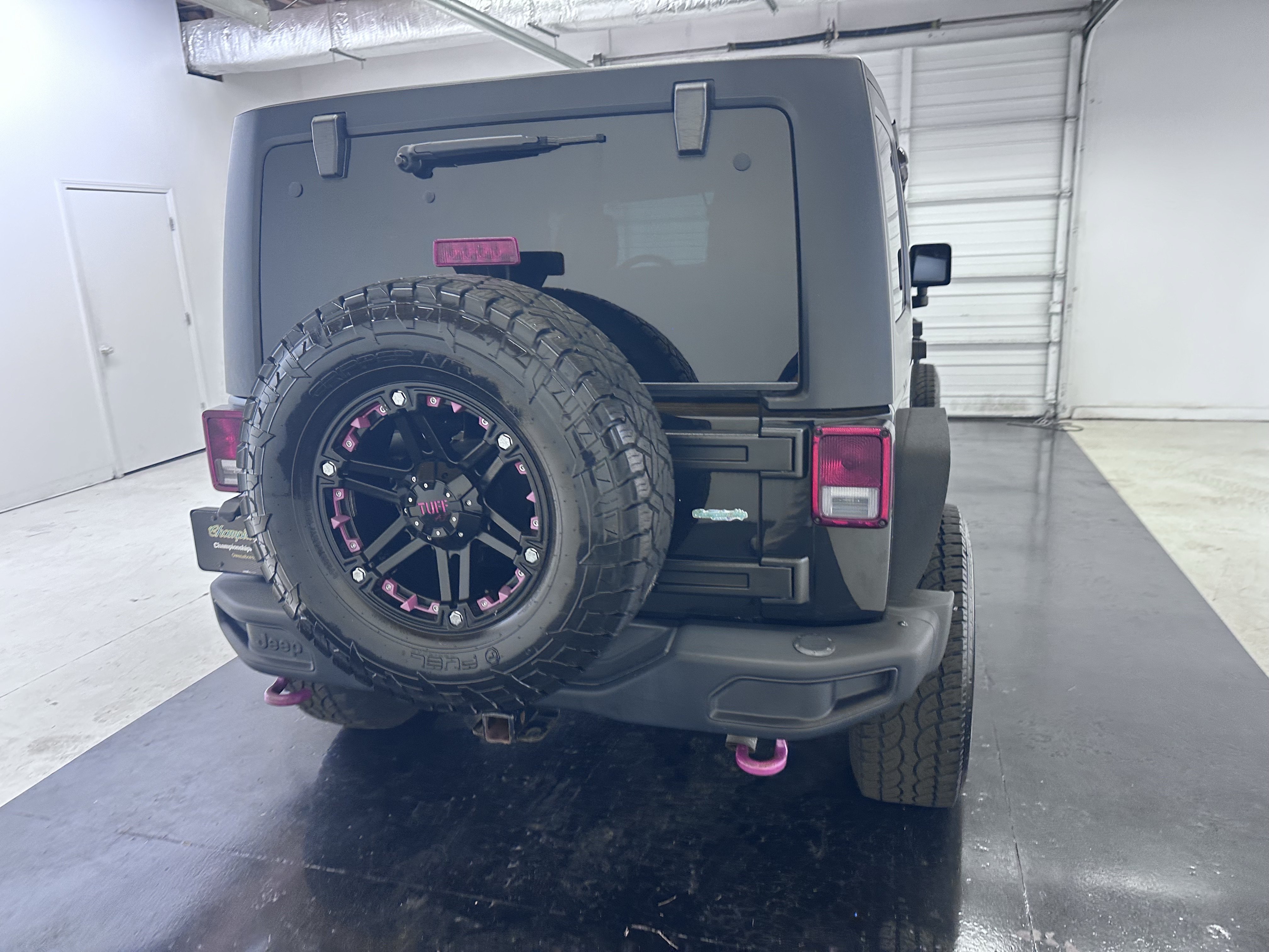 Used 2015 Jeep Wrangler Unlimited Rubicon AWD/4WD image 14
