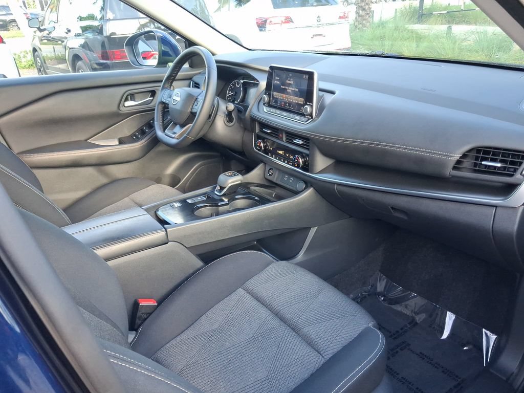 Used 2026 Nissan Rogue SV FWD image 29