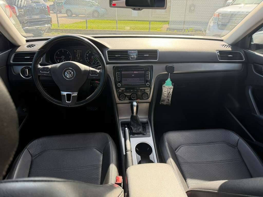 Used 2014 Volkswagen Passat TDI SE FWD image 7