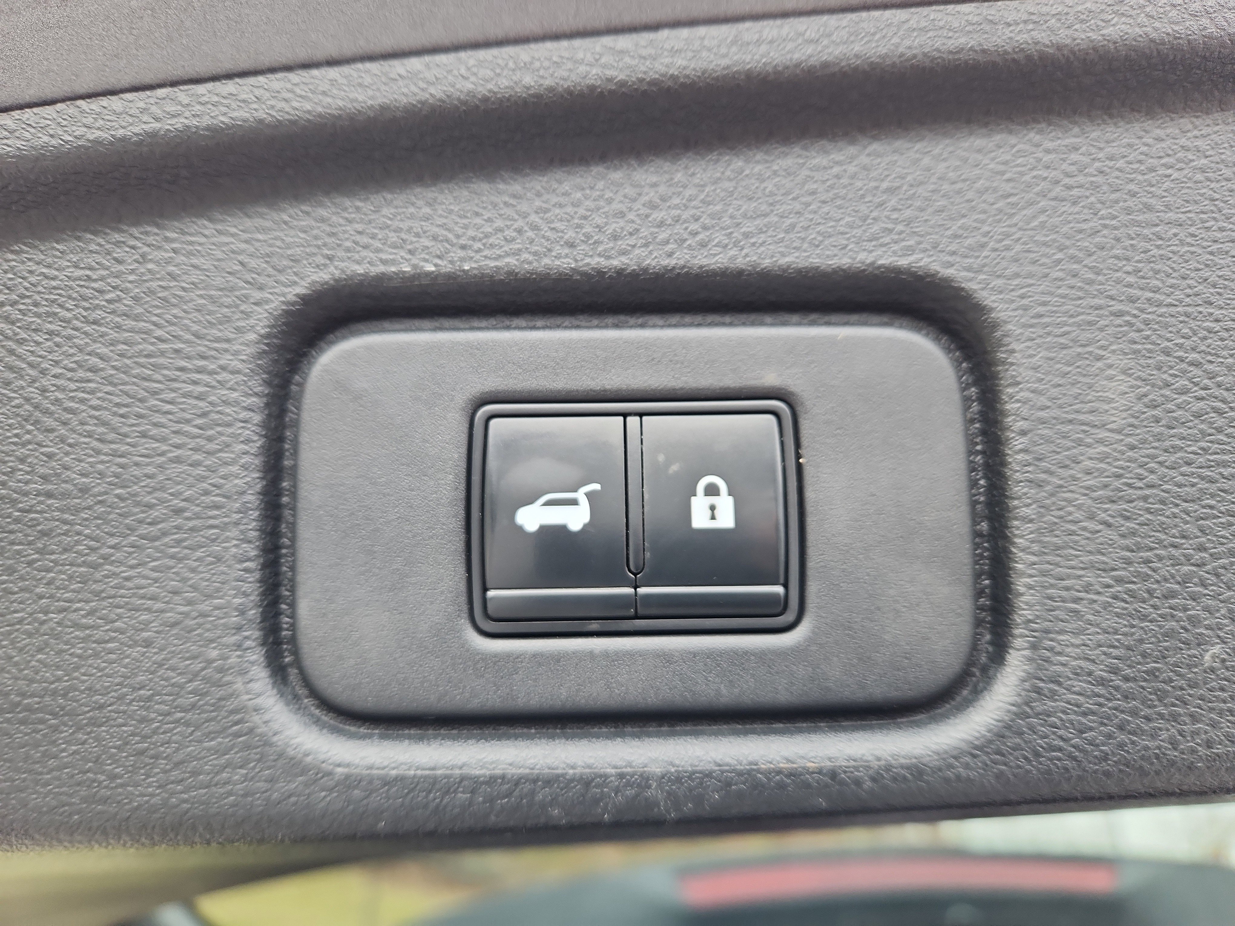 Used 2022 Nissan Pathfinder SL w/ SL Premium Package image 14