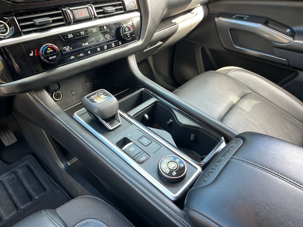 Used 2024 Nissan Pathfinder SL AWD/4WD image 20