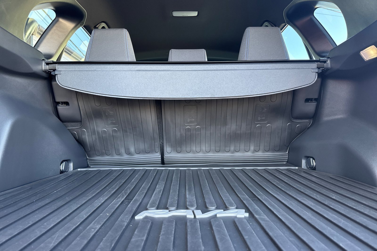 Certified 2024 Toyota RAV4 SE image 20