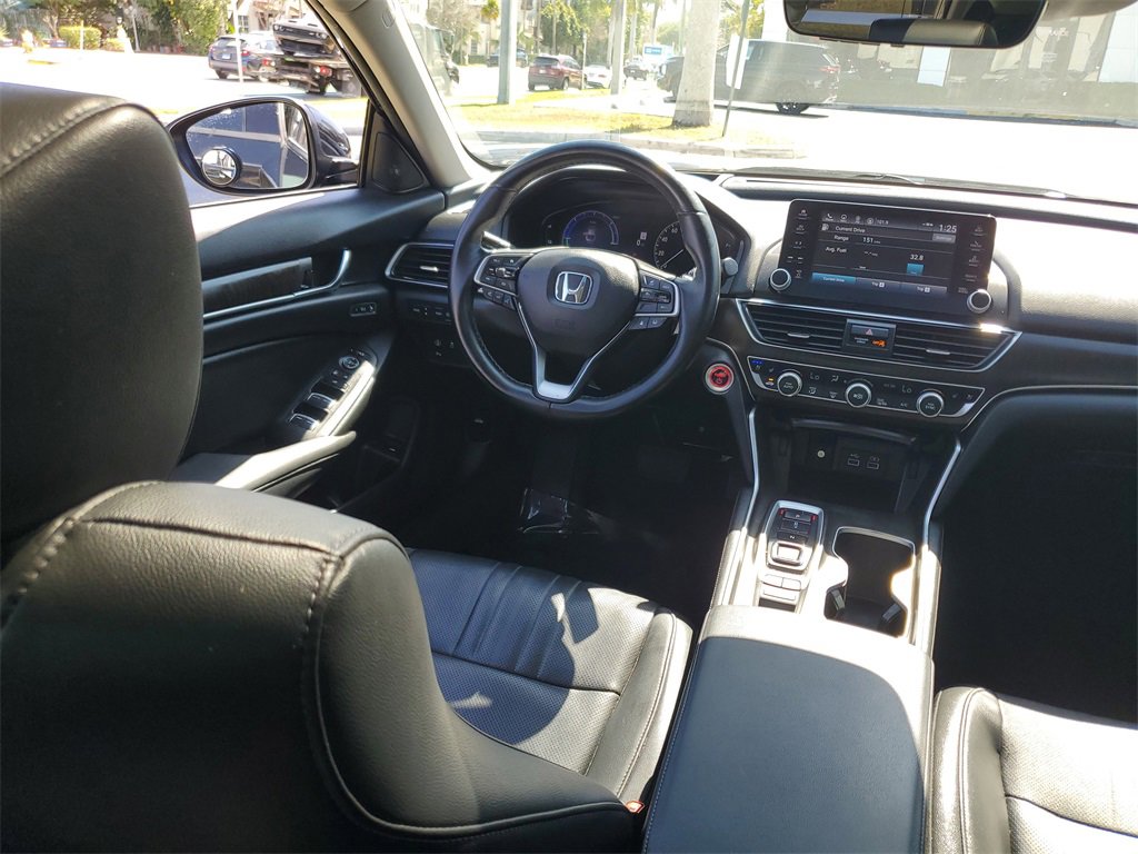 Used 2021 Honda Accord Touring image 16