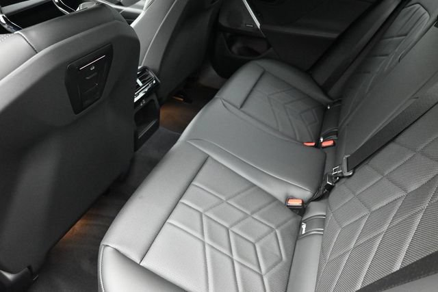 Certified 2025 BMW i5 eDrive40i w/ Premium Package RWD image 21