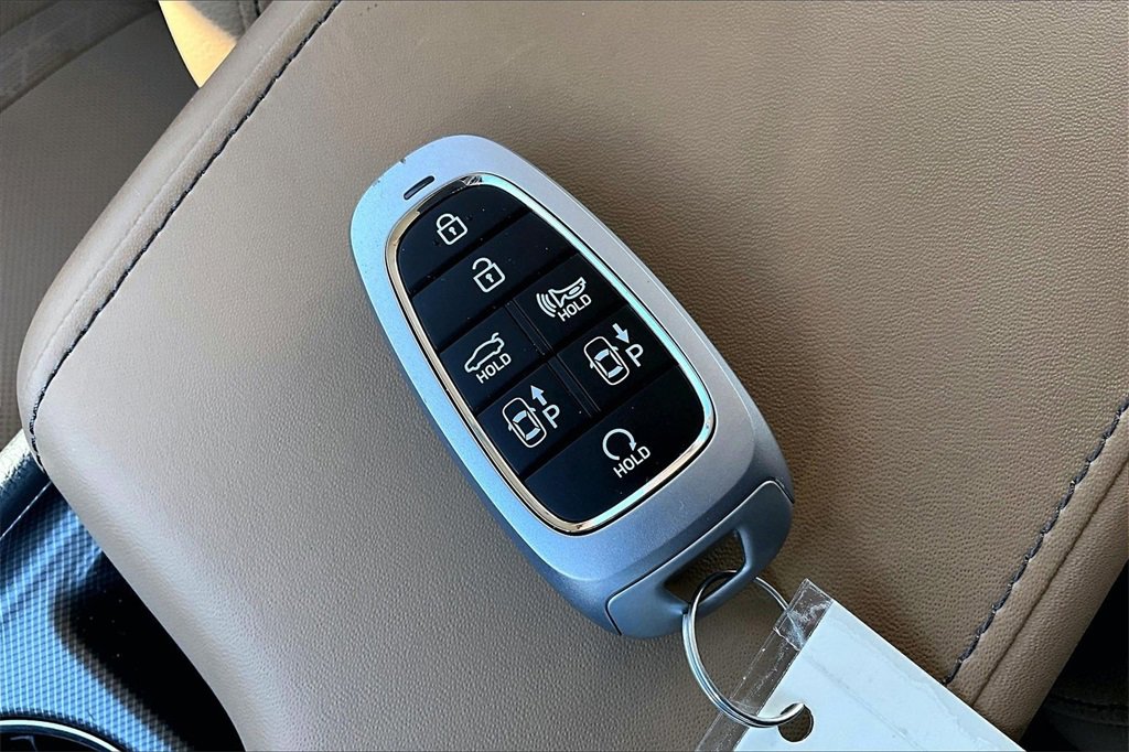 Used 2022 Hyundai Sonata Limited w/ Cargo Package image 25