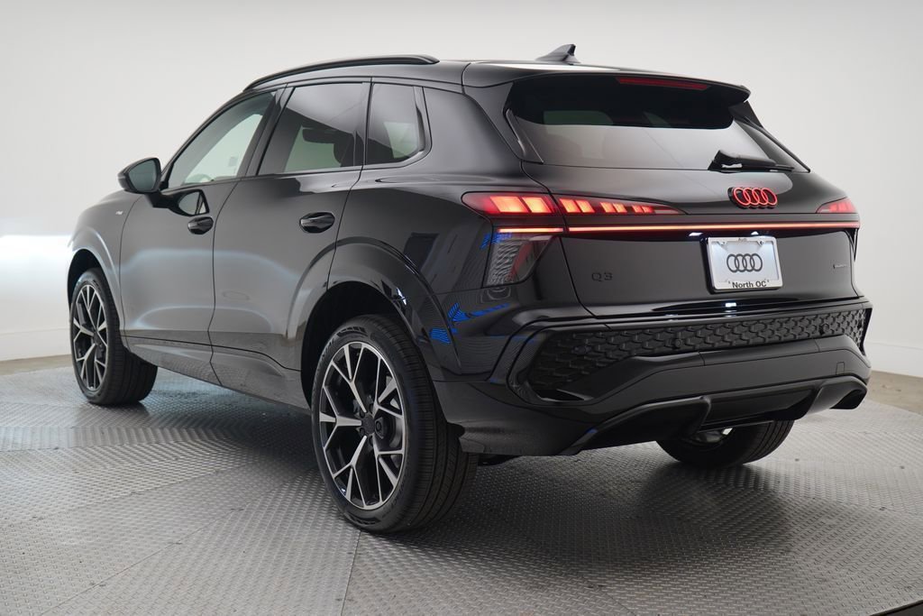 New 2026 Audi Q3 quattro 2.0T image 3