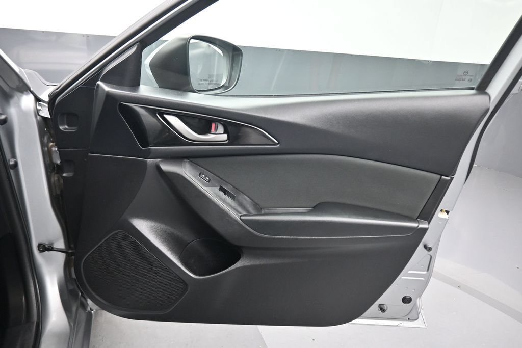 Used 2016 MAZDA MAZDA3 i Touring FWD image 35