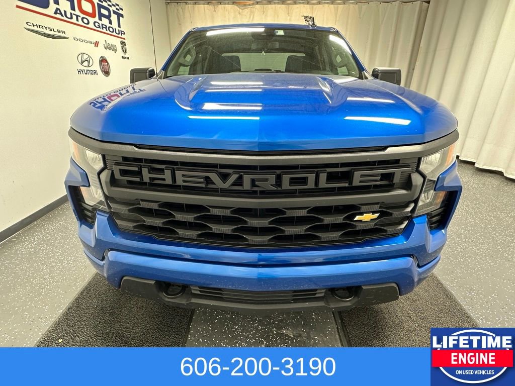 Used 2023 Chevrolet Silverado 1500 Custom image 3