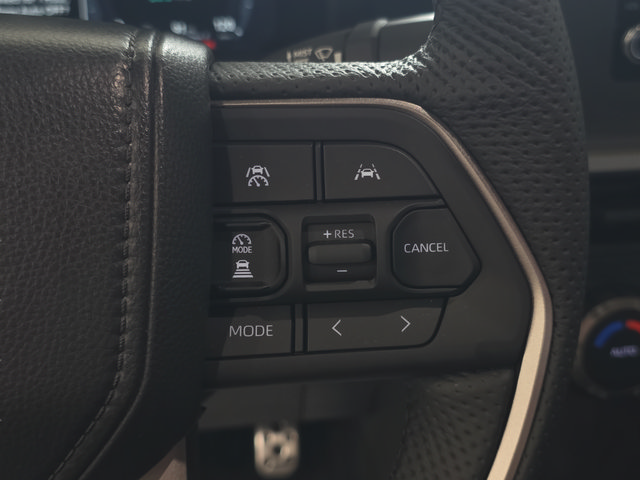 Used 2025 Toyota Tacoma TRD Sport AWD/4WD image 16