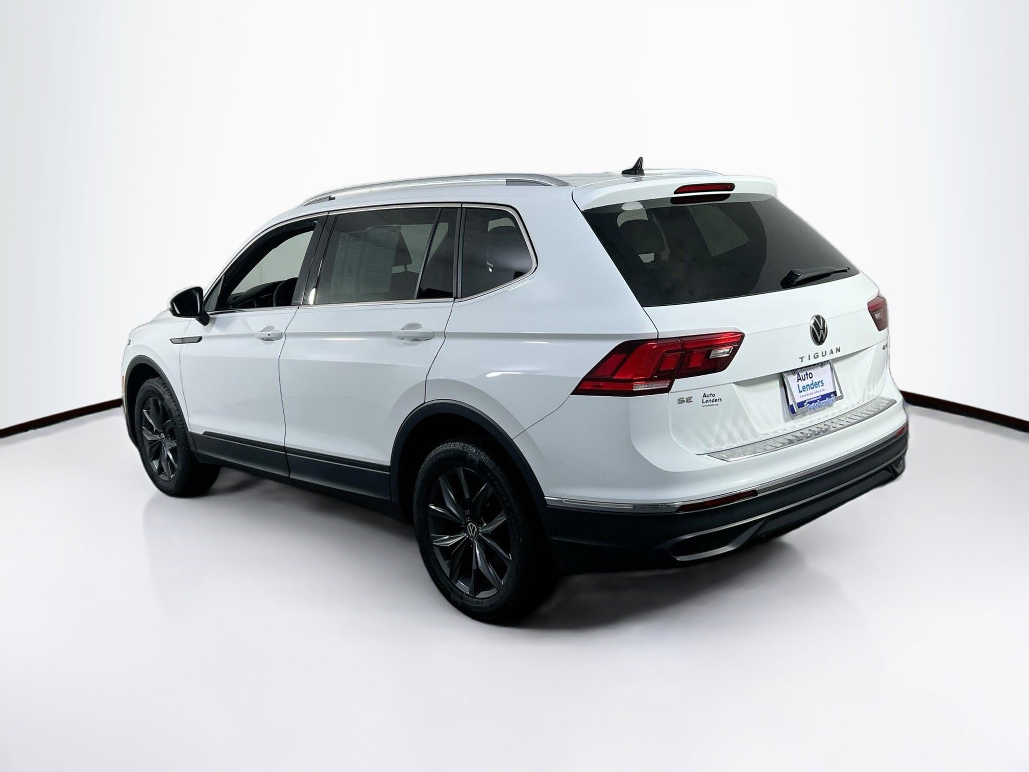 Used 2022 Volkswagen Tiguan SE AWD/4WD image 7