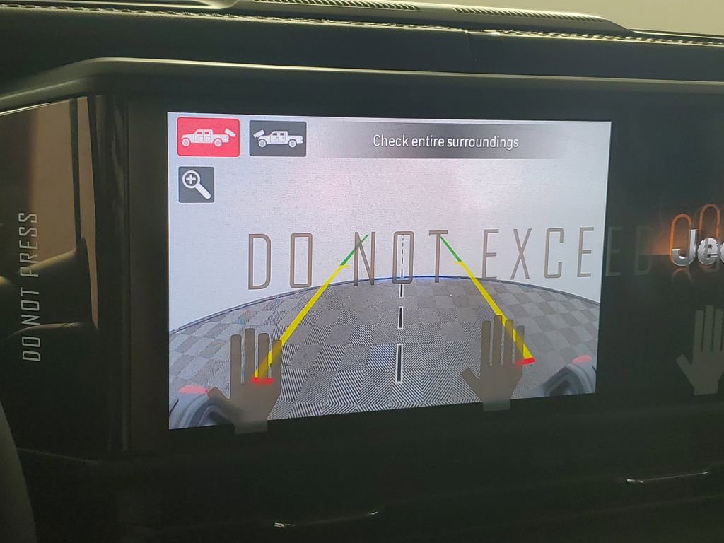 New 2025 Jeep Gladiator Rubicon image 17