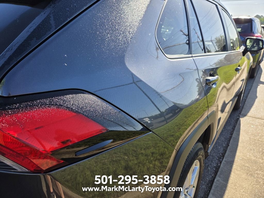 Used 2020 Toyota RAV4 XLE FWD image 9